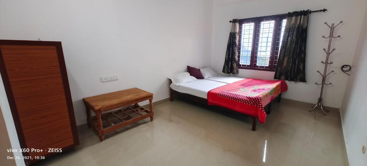 Spice Cottage Homestay Текади Екстериор снимка